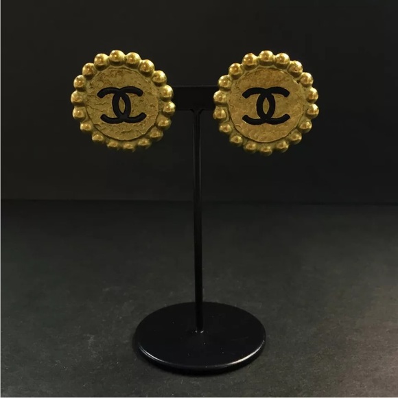 CHANEL CC Logo Gold Tone Earrings - Picture 1 of 8